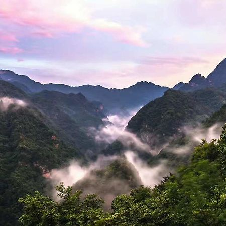 Wudangshan Tianle Hotel Shiyan  ภายนอก รูปภาพ